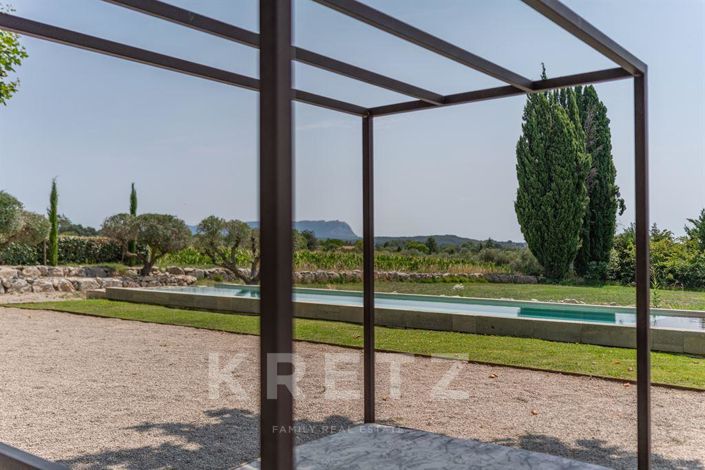 Image No.2-12 Bed House for sale