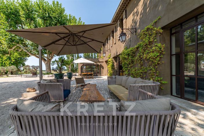 Image No.6-12 Bed House for sale