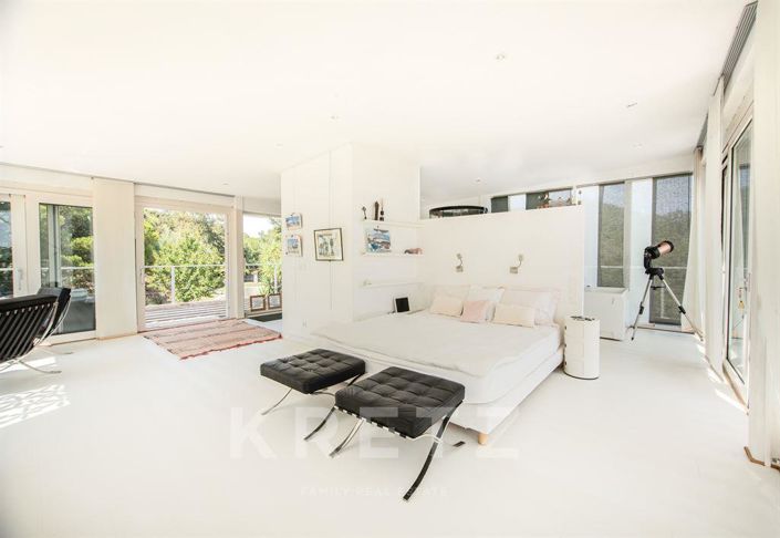 Image No.10-5 Bed House for sale