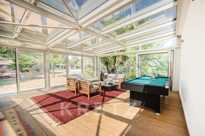 Image No.2-5 Bed House for sale