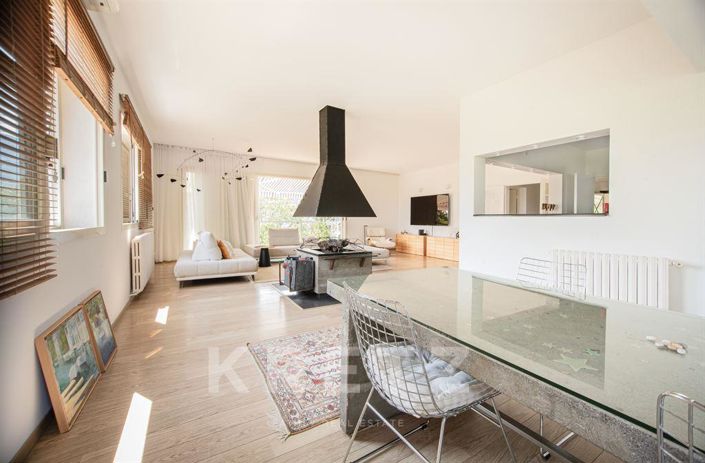 Image No.7-5 Bed House for sale