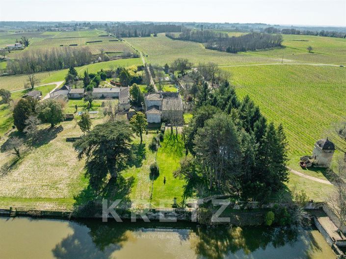 Image No.17-10 Bed Property for sale