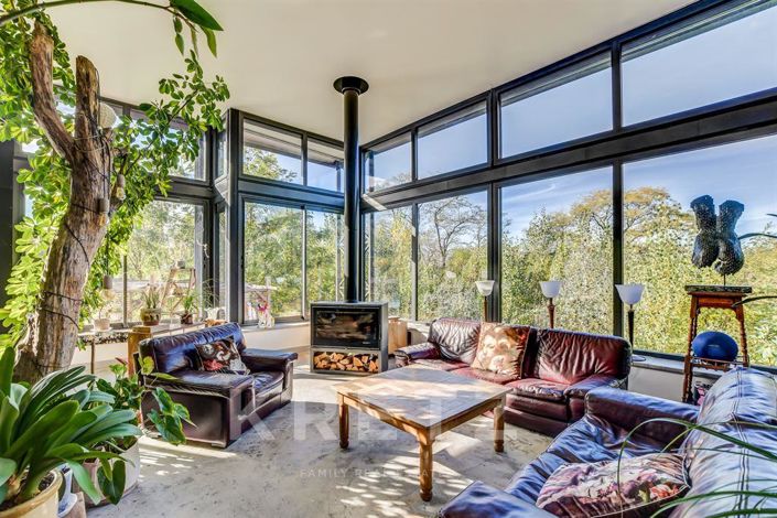 Image No.2-8 Bed House for sale