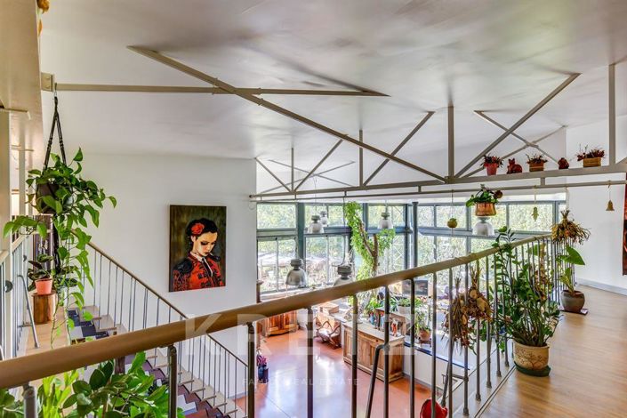 Image No.4-8 Bed House for sale