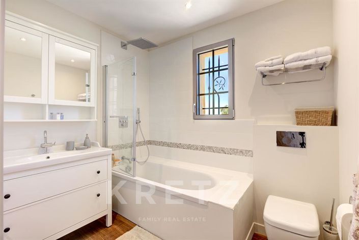 Image No.13-6 Bed House for sale