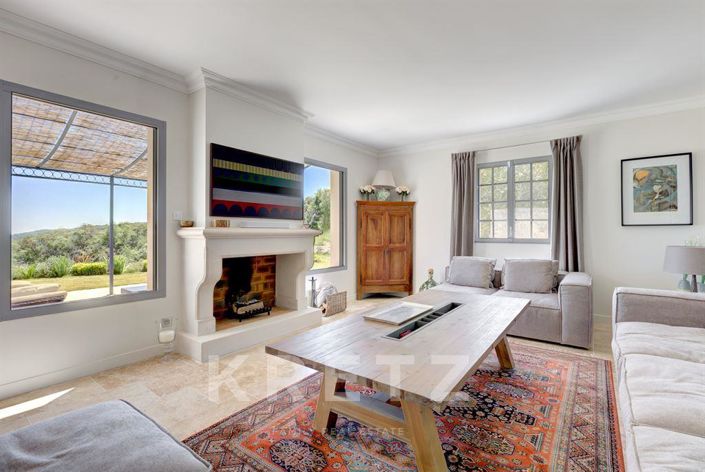 Image No.14-6 Bed House for sale