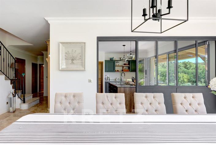 Image No.24-6 Bed House for sale