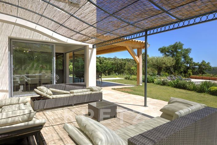 Image No.9-6 Bed House for sale