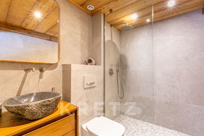 Image No.12-5 Bed Apartment for sale