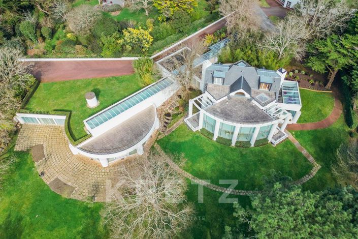 Image No.4-6 Bed House for sale