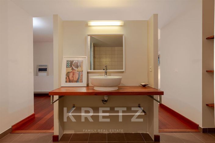 Image No.13-5 Bed Property for sale