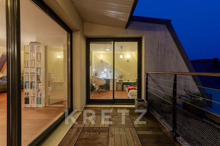 Image No.19-5 Bed Property for sale