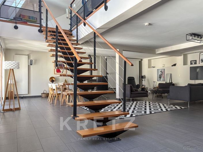 Image No.2-5 Bed Property for sale