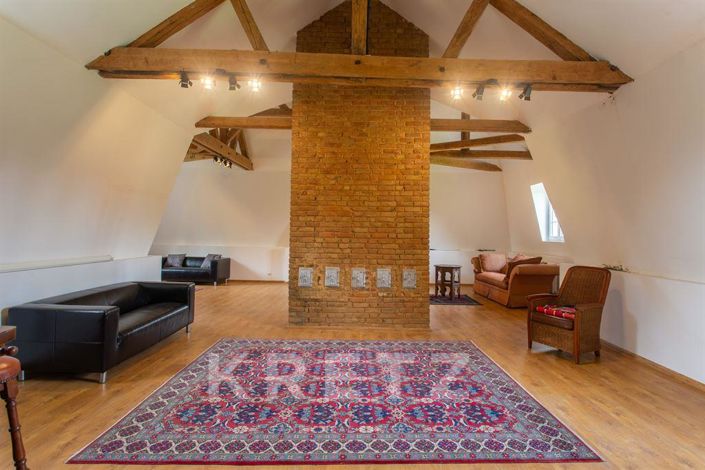 Image No.15-9 Bed Property for sale