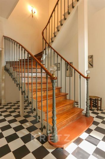 Image No.20-9 Bed Property for sale