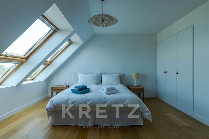 Image No.3-5 Bed Property for sale