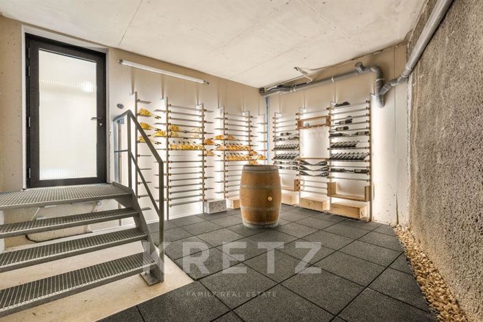 Image No.13-4 Bed Property for sale