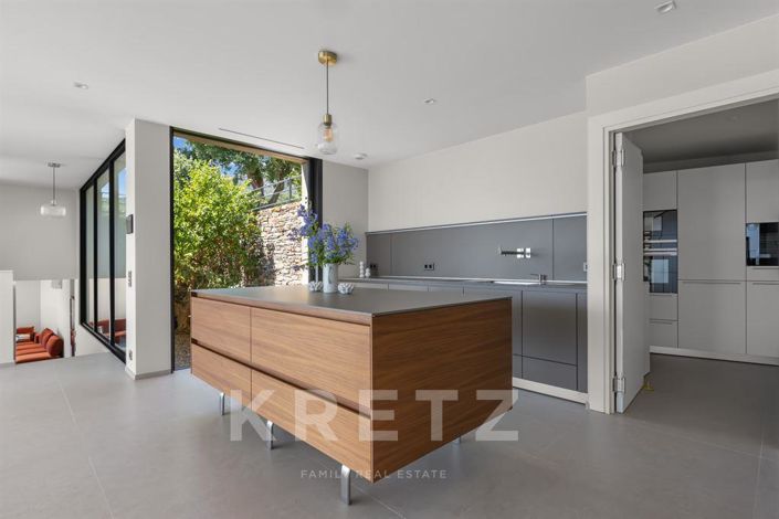 Image No.6-Propriété de 4 chambres à vendre à Le Lavandou