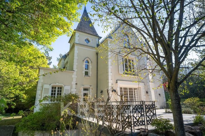 Image No.19-7 Bed House for sale