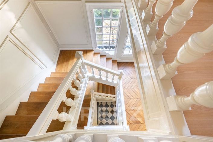 Image No.7-7 Bed House for sale