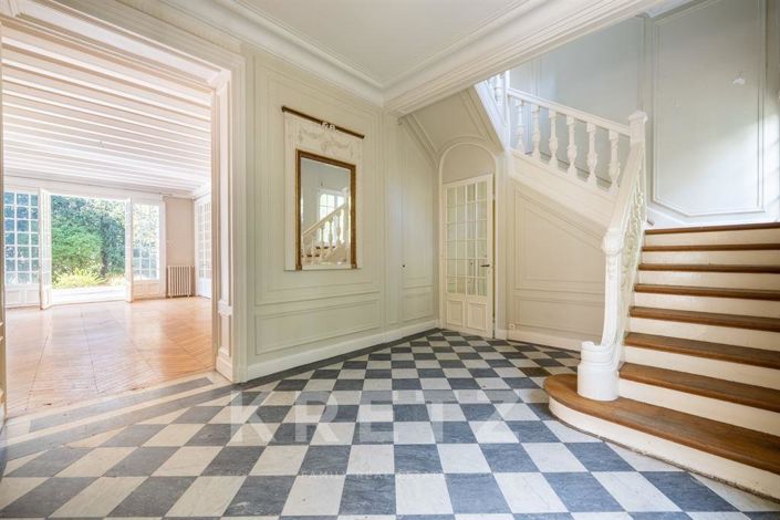 Image No.8-7 Bed House for sale