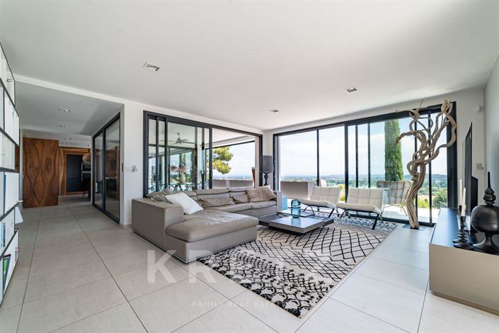 Image No.3-6 Bed House for sale