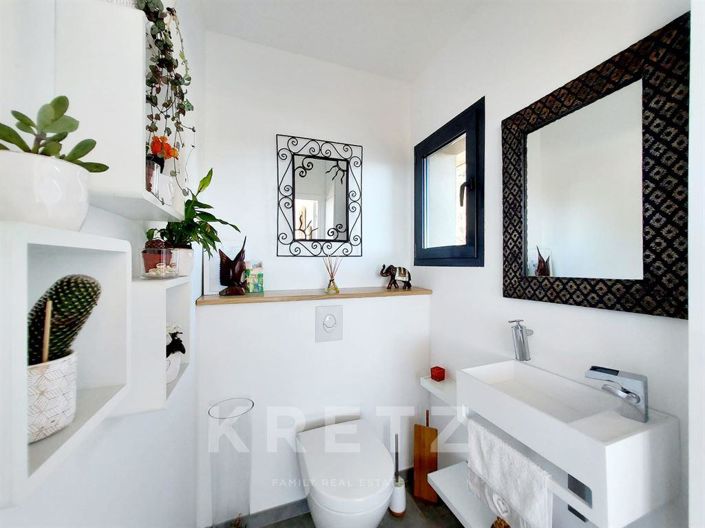 Image No.19-4 Bed House for sale