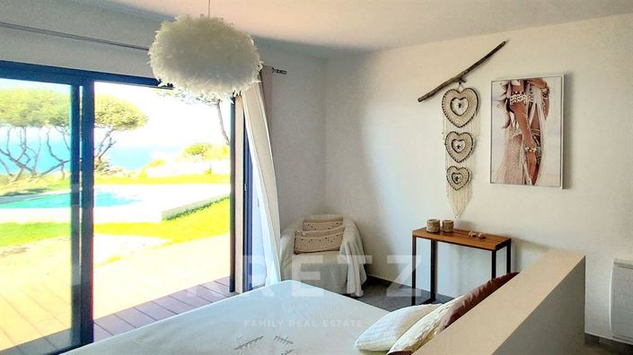 Image No.22-4 Bed House for sale