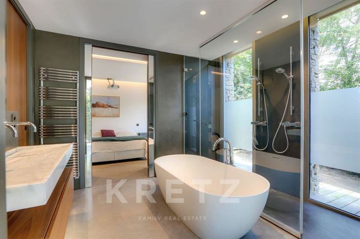 Image No.13-7 Bed House for sale