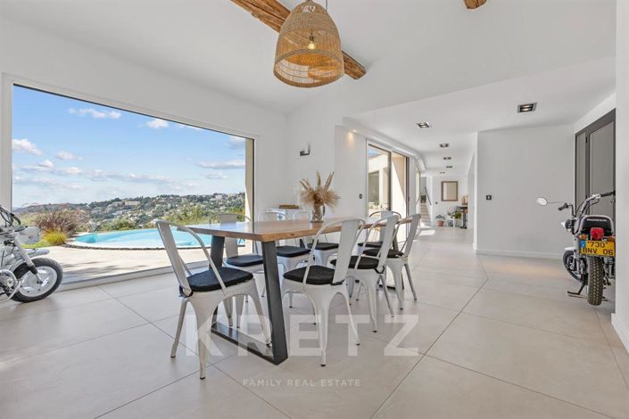 Image No.11-5 Bed House for sale