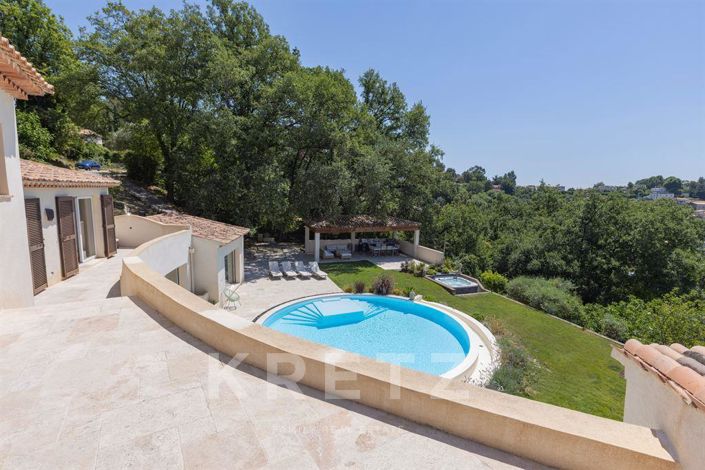 Image No.18-5 Bed Property for sale