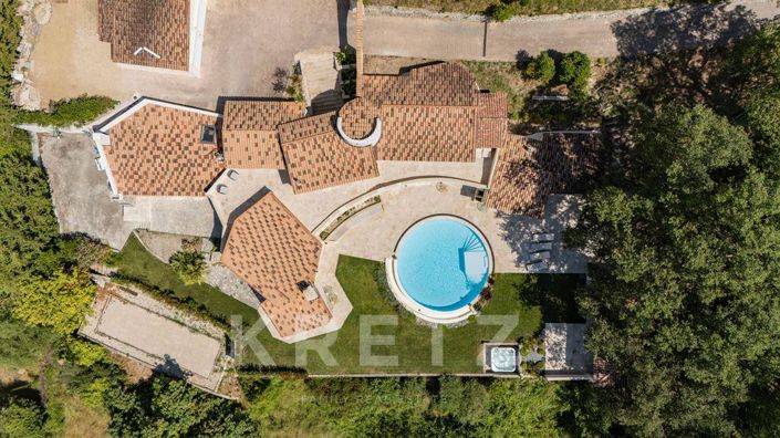 Image No.19-5 Bed Property for sale