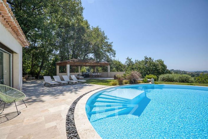 Image No.6-5 Bed Property for sale