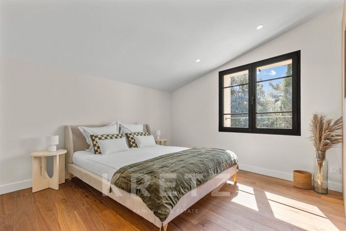 Image No.14-5 Bed House for sale