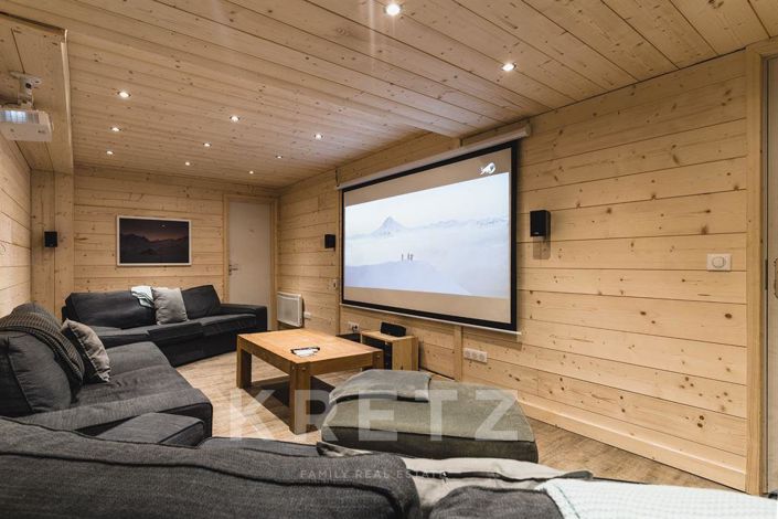 Image No.11-8 Bed House for sale