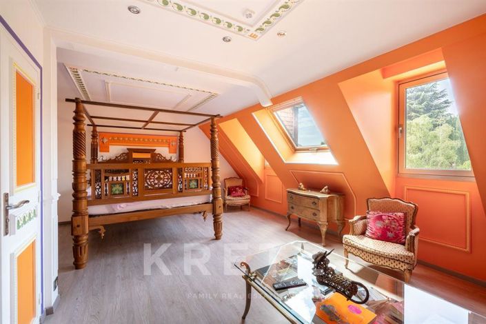 Image No.13-5 Bed House for sale