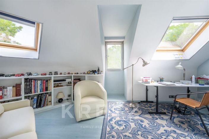 Image No.15-5 Bed House for sale