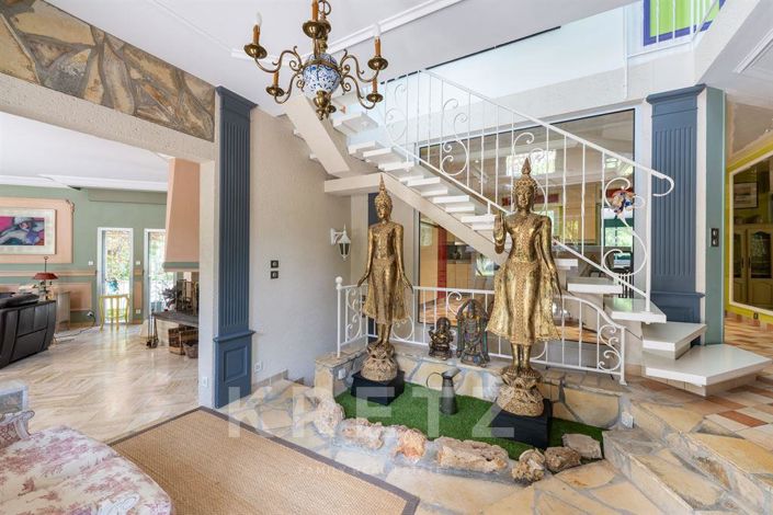 Image No.3-5 Bed House for sale