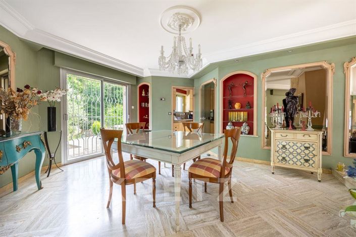 Image No.7-5 Bed House for sale