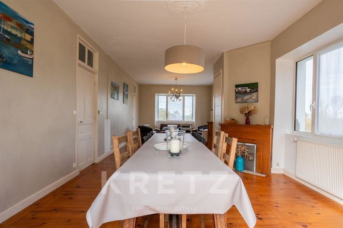 Image No.6-6 Bed House for sale