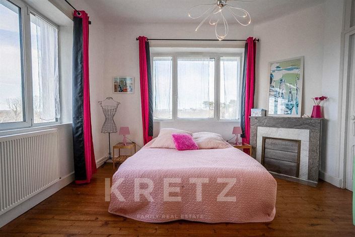 Image No.7-6 Bed House for sale