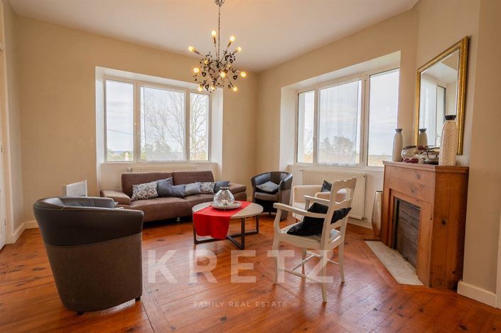 Image No.8-6 Bed House for sale