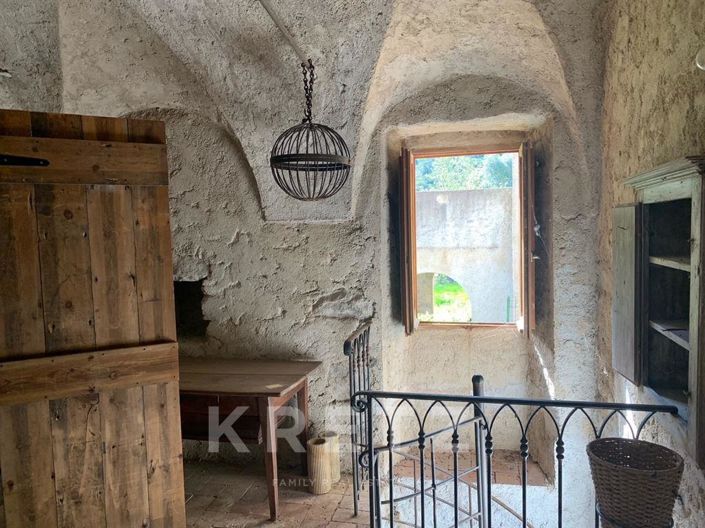 Image No.3-5 Bed House for sale