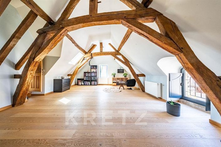 Image No.12-6 Bed House for sale