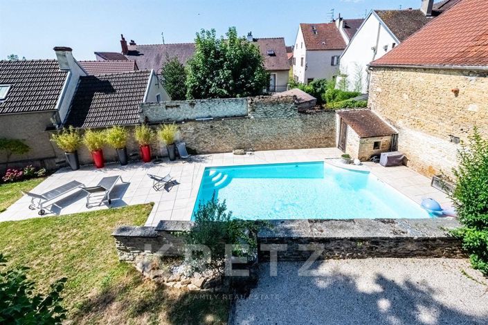 Image No.18-6 Bed House for sale