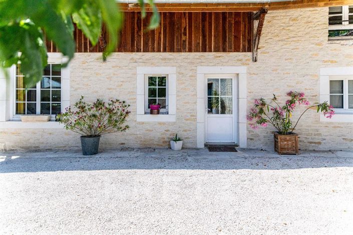 Image No.20-6 Bed House for sale