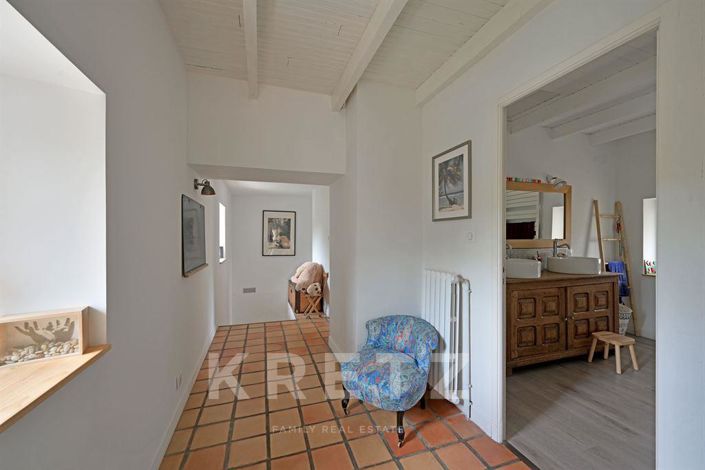 Image No.10-5 Bed House for sale