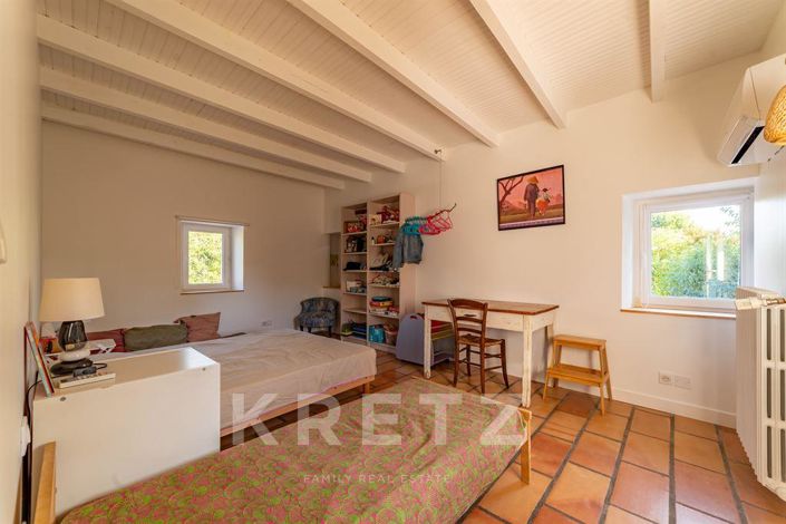 Image No.11-5 Bed House for sale