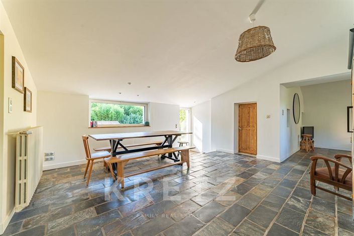 Image No.3-5 Bed House for sale