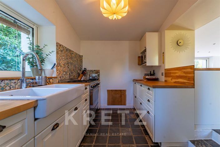 Image No.4-5 Bed House for sale